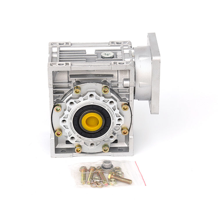 Ali vas trenutni motorni menjalnik ohranja ponoči